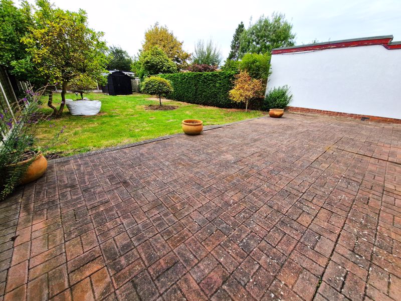 Patio- click for photo gallery